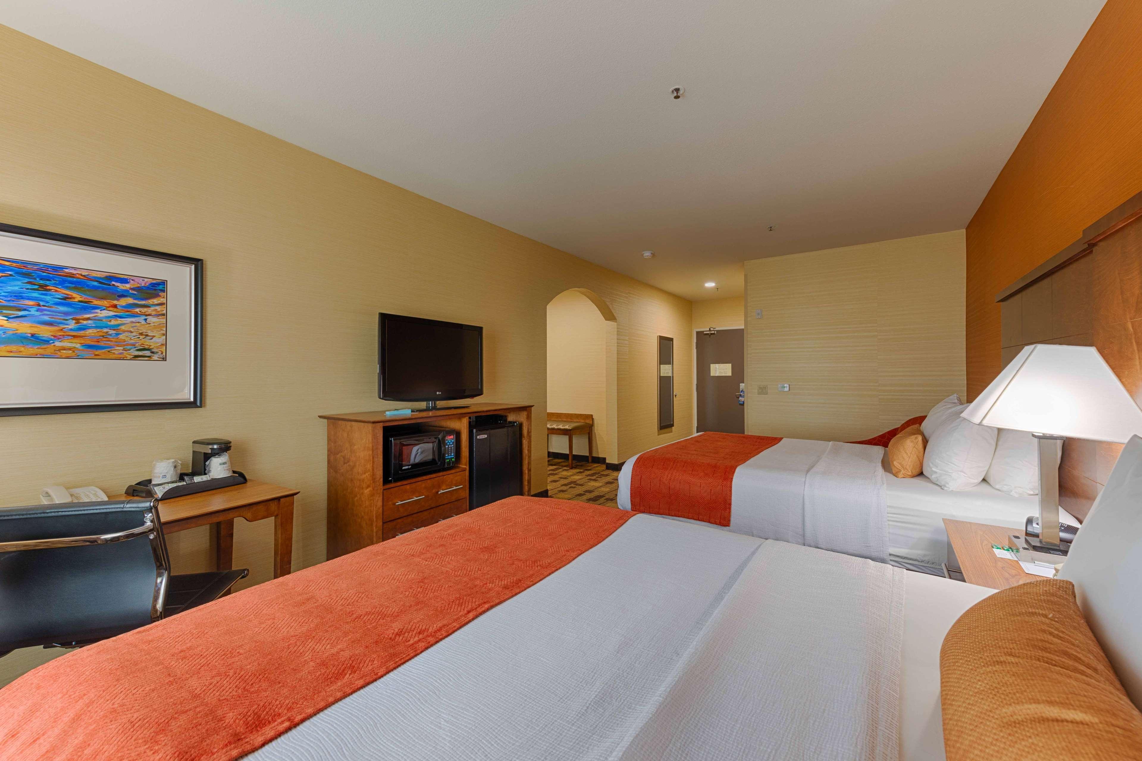 Hotel Western Delta &