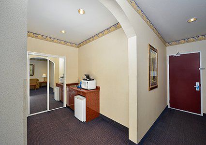 Western Delta & Hotel 3*