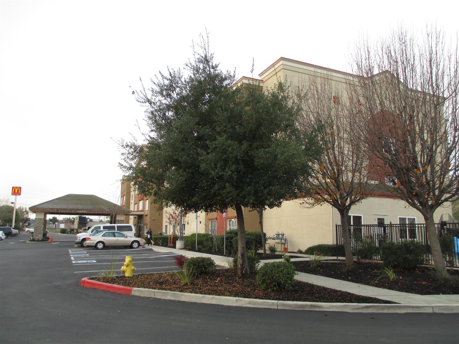 Hotel Western Delta & Oakley